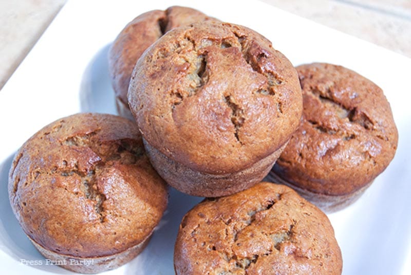easy recipe for banana bread. muffins on plate - Press Print Party!