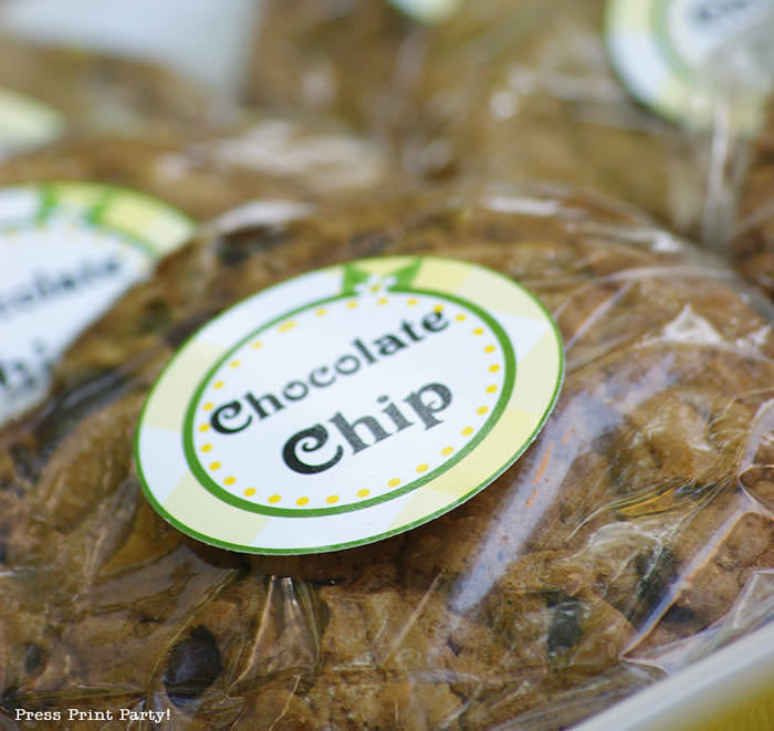 chocolate chip cookie with lemon label press print party