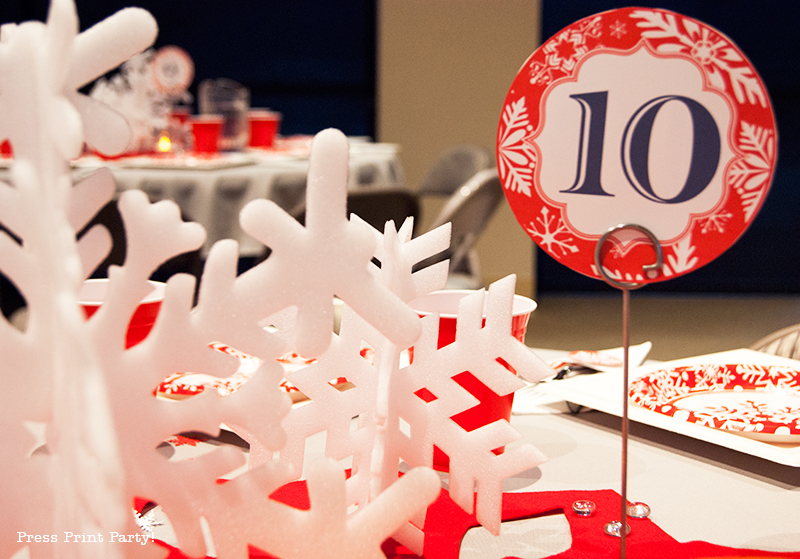 Red and While Snowflakes - Christmas table decor by Press Print Party
