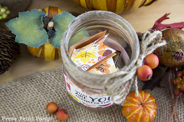 Free Thanksgiving printable conversation cards for Thanksgiving dinner activity. Game for Thanksgiving. free printable Thanksgving ideas for dinner. What to do at Thanksgiving dinner. With questions to boost conversation. Fall leaves design. Put them in a jar with label. Press Print Party!