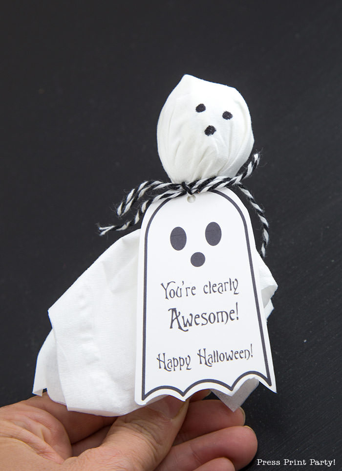 Ghost Lollipops DIY with FREE Halloween printable tags - By Press Print Party!
