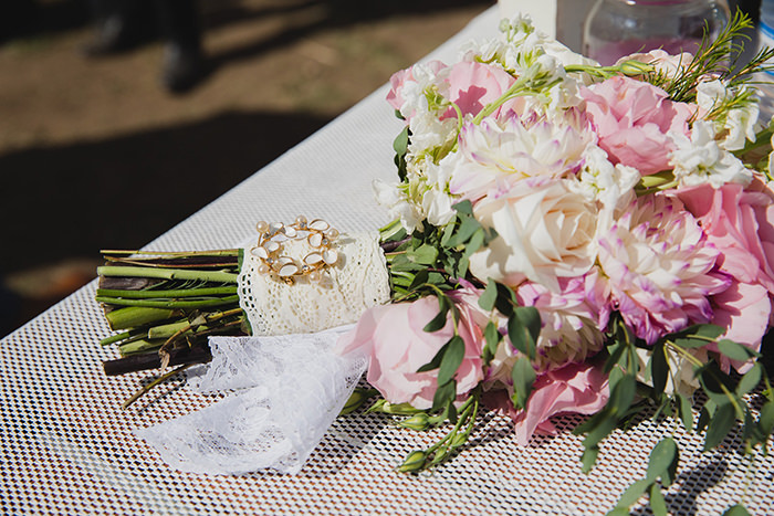 A breathtaking rustic barn wedding - country wedding - Press Print Party! wedding bouquet