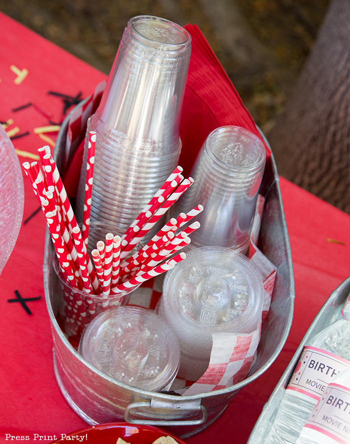 Movie Night concessions stand. Movie night cupcakes with popcorn - Printables by Press Print Party!