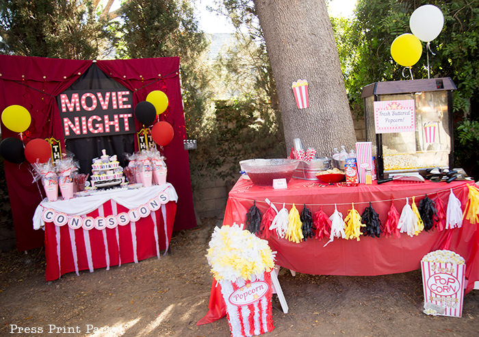 Backyard movie night party ideas - Movie night cupcakes with popcorn - Printables by Press Print Party!