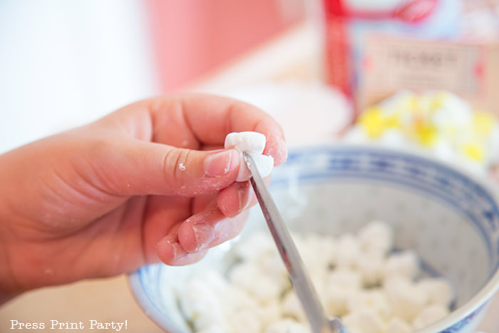 Cutting marshmallows to look like popcorn - Press Print Party!