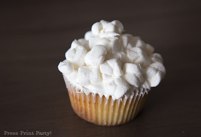 Cupcake with marshmallows on top that looks like popcorn - Press Print Party!