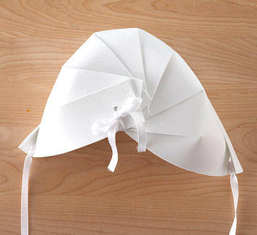 back of Paper pilgrim bonnet hat