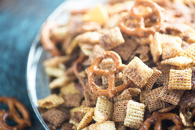 cinnamon sugar sweet chex mix recipe