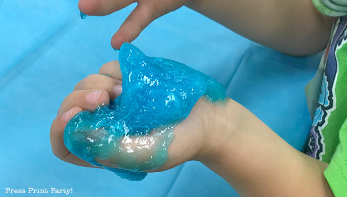 Foolproof Slime blue stretching - Science party decoration ideas DIY -Press Print Party!