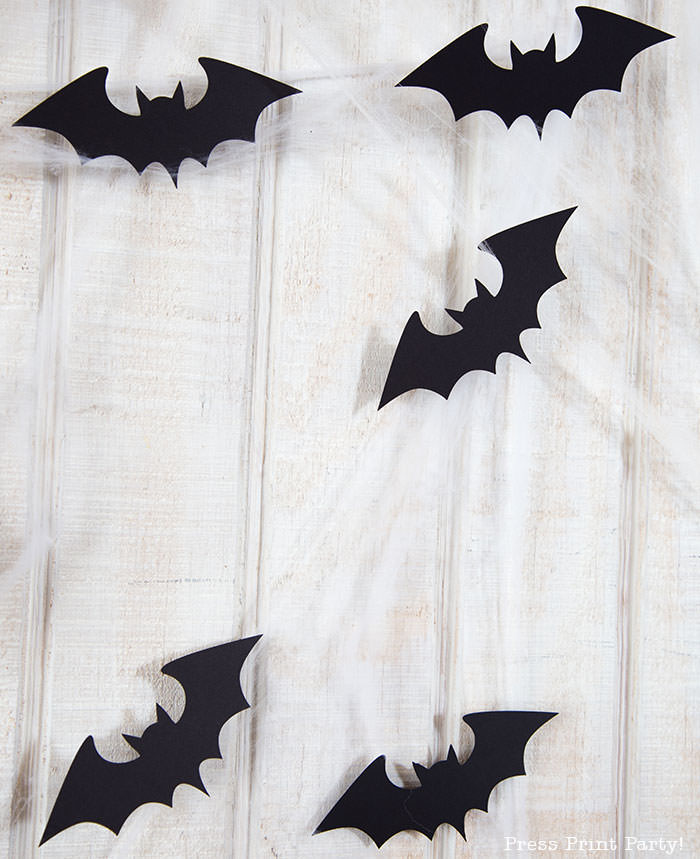 Bat Garland