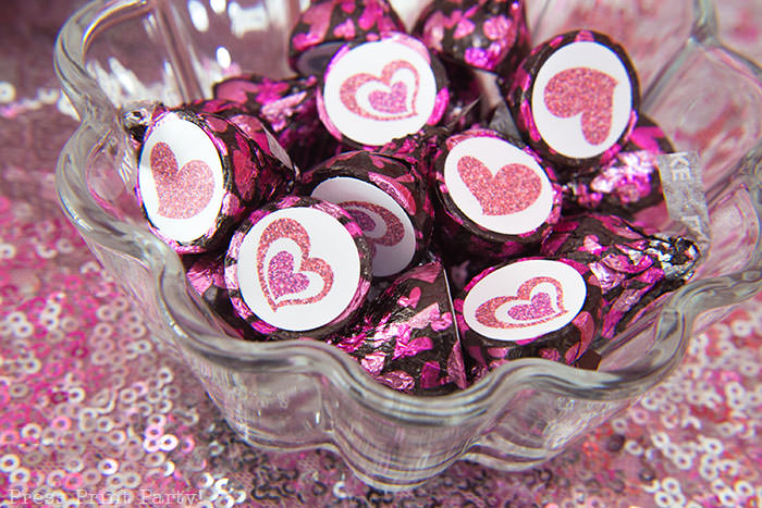 Hershey Kisses lava cake with free printable glitter heart labels. Galentine's day party ideas for teen - Press Print Party!