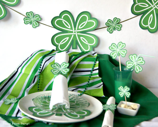 Free St Patrick's Day Shamrock Printables by Press Print Party! Garland, napkin holder, confetti.