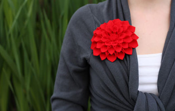 red daliah felt flower brooch for diy gift for mom for christmas