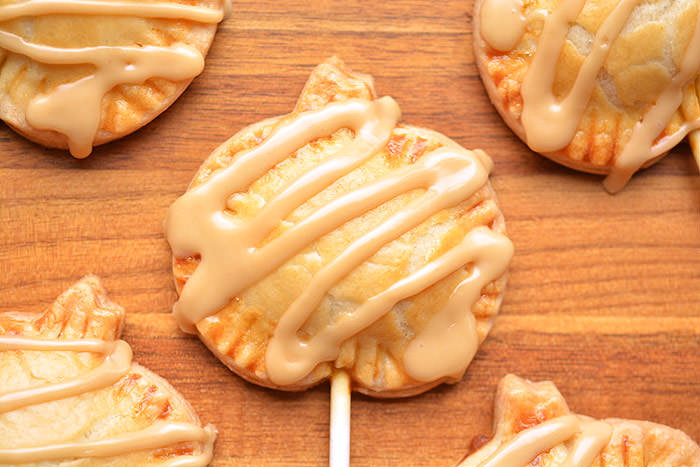 mini apple tarts - Cute desserts for thanksgiving