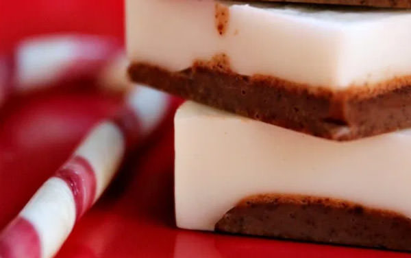 peppermint bark soap diy recipe christmas gift