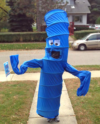 wawing arm man costume Last minute Halloween diy costumes ideas