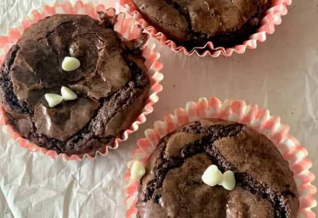 Easy party desserts Finger foods -browniecupcakes