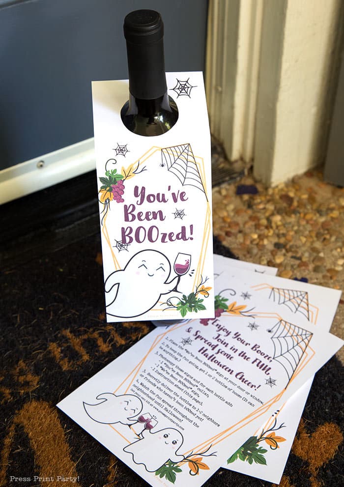 Last Minute You've been boozed printable signs - fun halloween game on wine bottle with instructions by the door as a neighbor gift for Halloween Press Print Party!