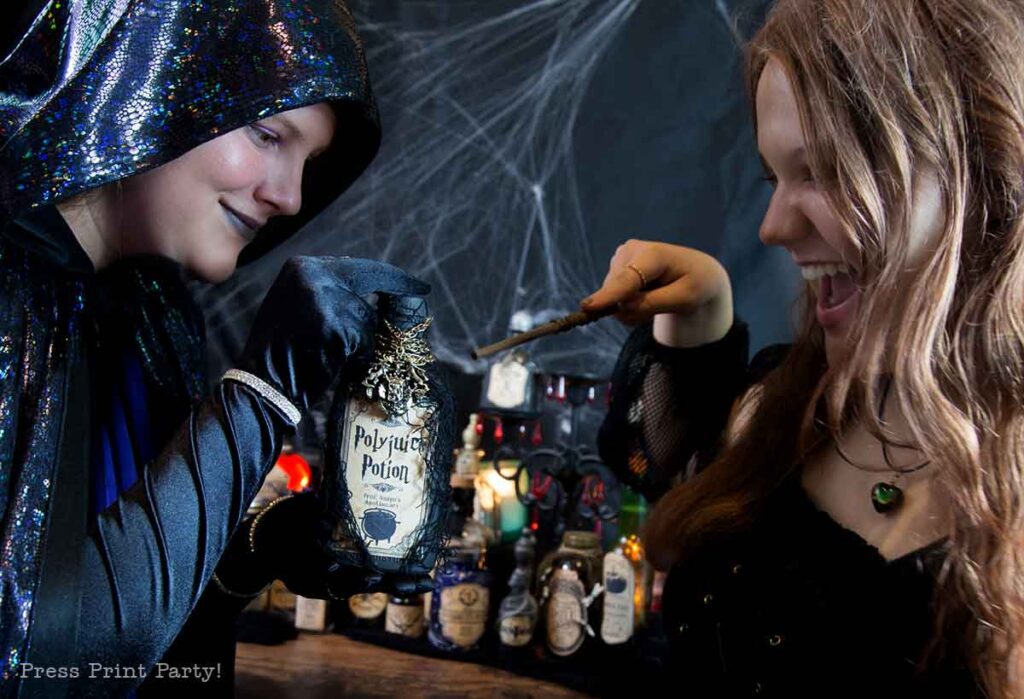 witches with potions -Halloween potion bottles diy harry potter potions and labels-how to make apothecary bottles- polyjuice potion, mandrake root, invisibility potion, floo powder, basilisk venom, witchs brew, unicorn horn powder, spider venom, phoenis ashes, pumpkin juice, rat tails, mermaid scales powder, love potion, skelegro - eye of newt, vampire blood -Press Print Party