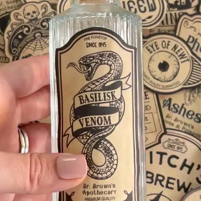 basilisk venom potion - apothecary bottles potion bottles vintage potion labels. harry potter labels. Press Print Party!