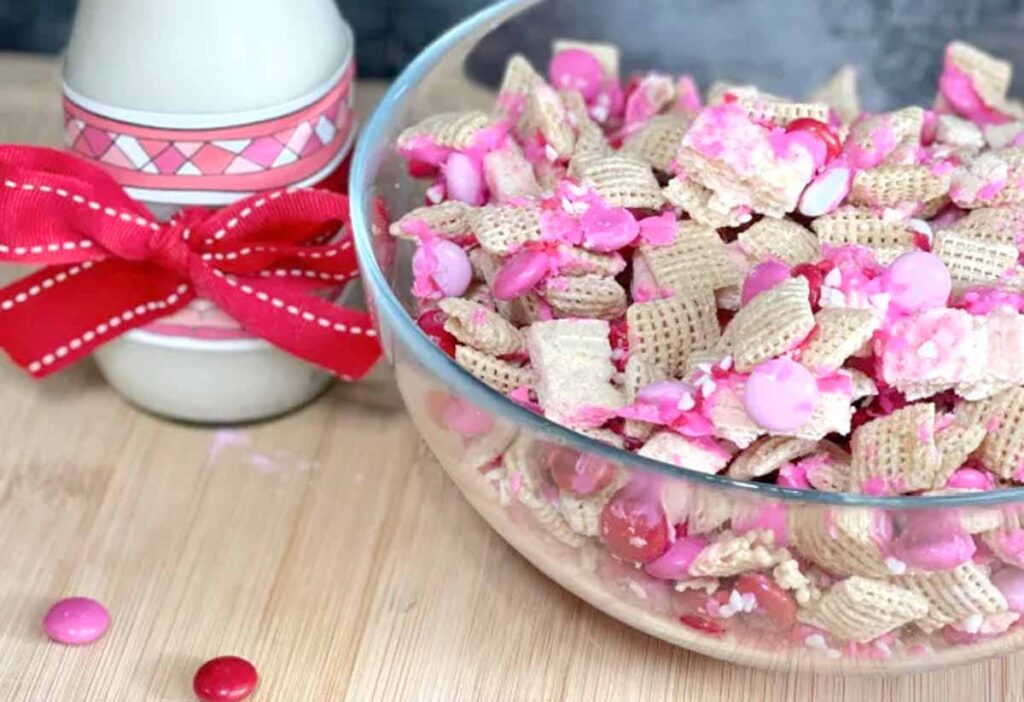 cupid chex mix - Valentine Snack Ideas for Classroom parties at school - Press Print Party!