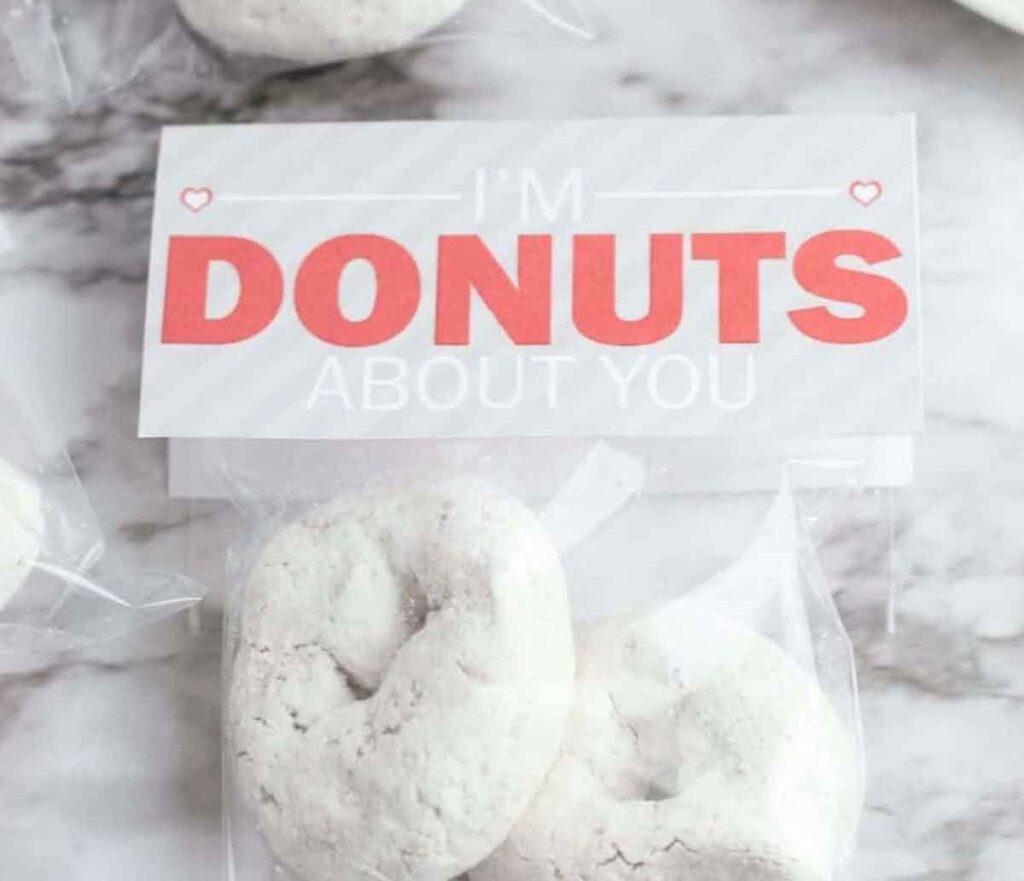 donut valentine. Im donuts about you- The ultimate list of Classroom Valentine Gift Ideas for Kids - Press Print Party!