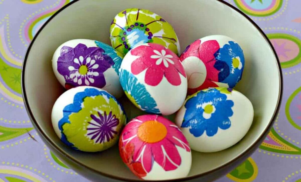 using mod podge - 13 Creative Ideas for Coloring Easter Eggs with the Kids- Press Print Party!