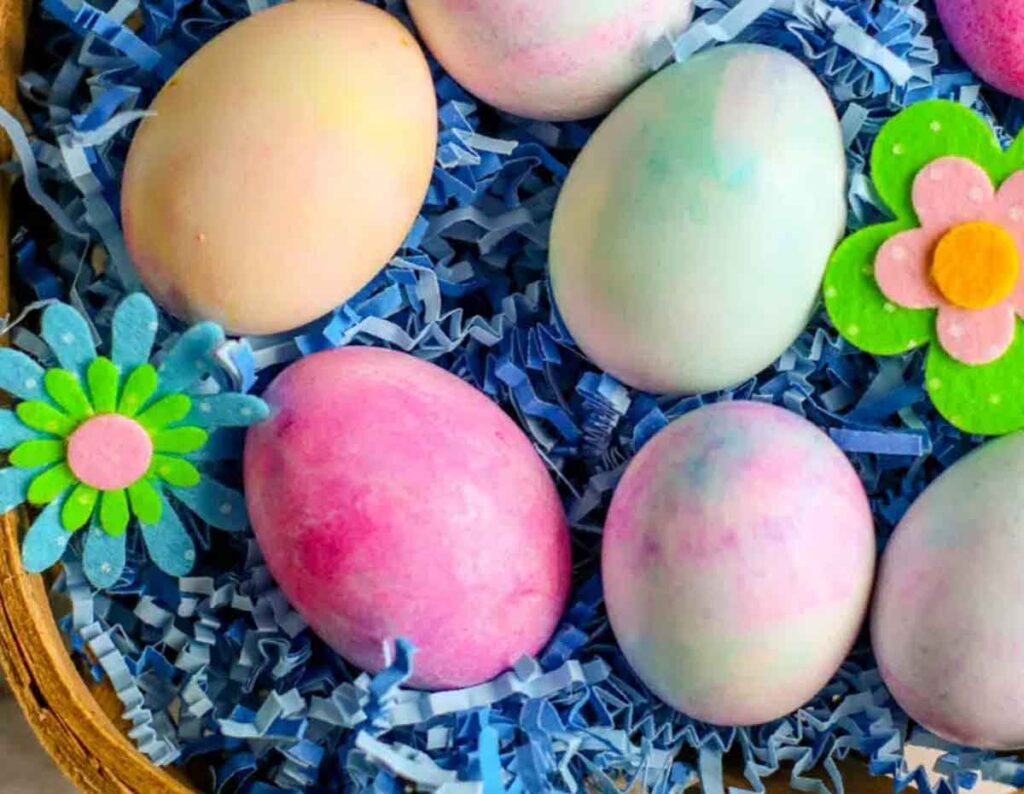 using shaving cream - 13 Creative Ideas for Coloring Easter Eggs with the Kids- Press Print Party!