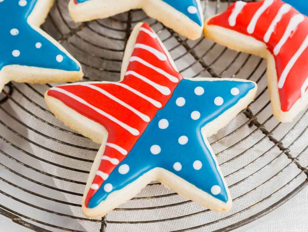 4th of july sugar cookies - 75 Red White and Blue Food Ideas and Patriotic Recipes for fourth of July, memorial day. Press Print Party!