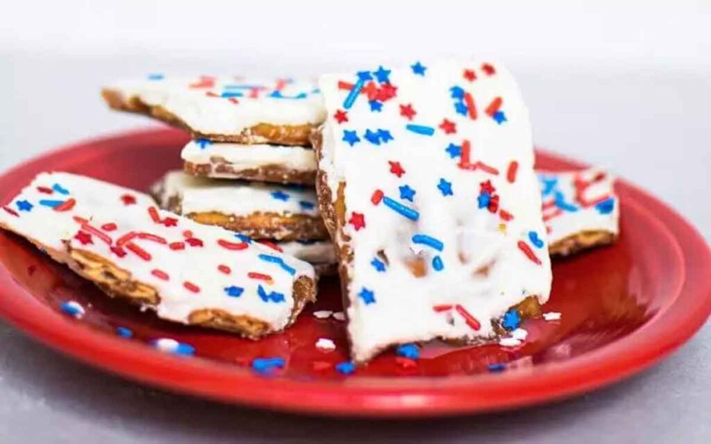 cracker toffee - 75 Red White and Blue Food Ideas and Patriotic Recipes for fourth of July, memorial day. Press Print Party!