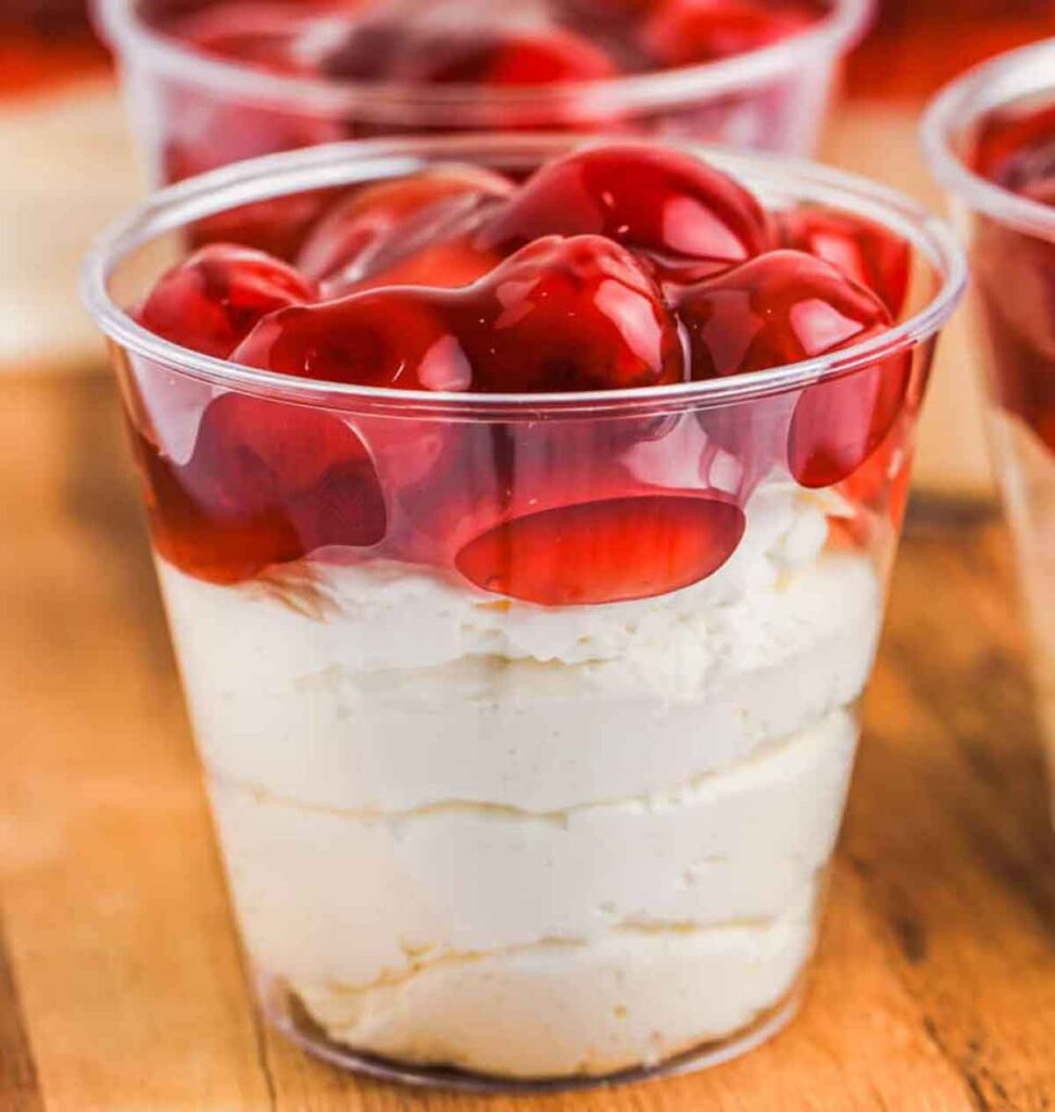 No bake cheesecake cups -15 easy 3 ingredients desserts to satisfy your sweet tooth. Desserts with 3 ingredients - Press
