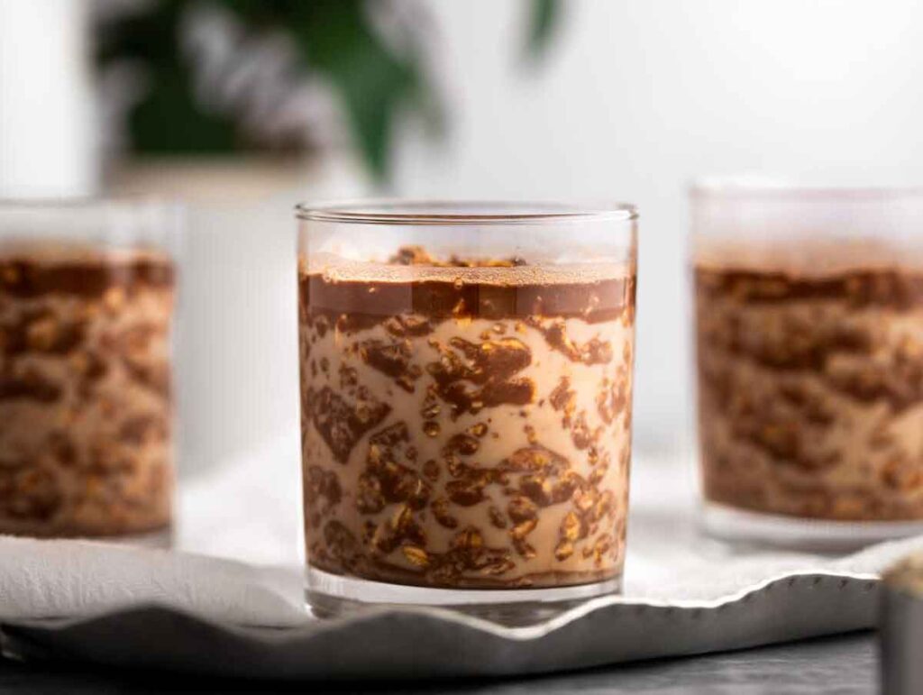 Nutella Overnight oats - 15 easy 3 ingredients desserts to satisfy your sweet tooth. Press Print Party