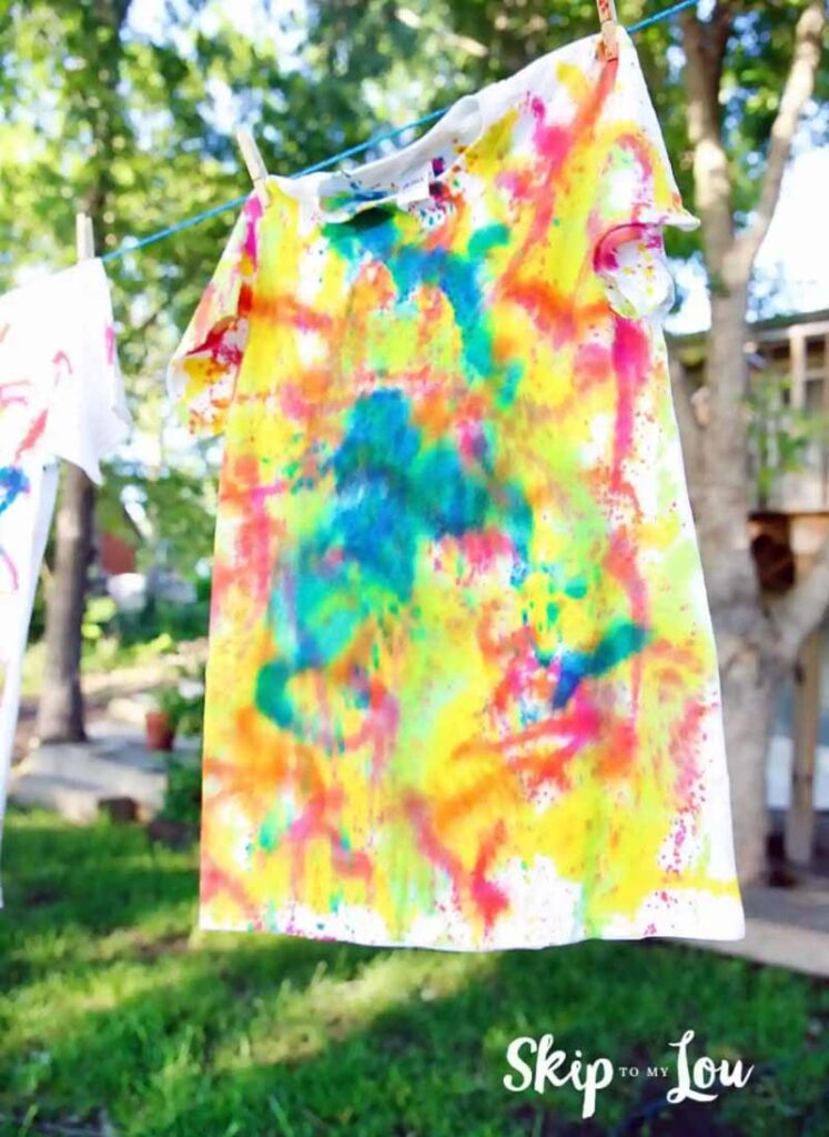 tie dye with water gun - 23 DIY Summer Fun Activities to Get Kids off the Couch Now - Press Print Party!