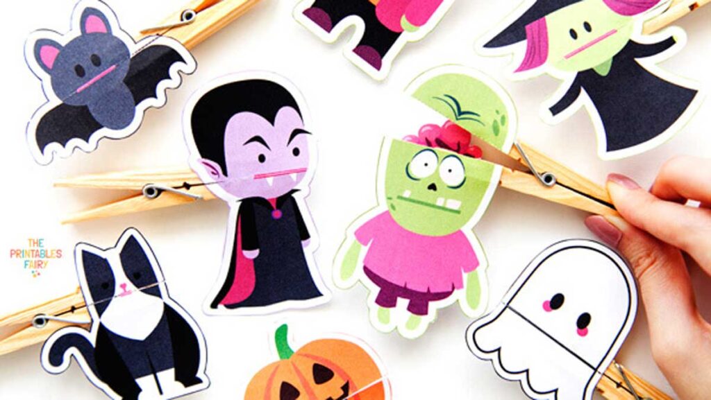 clothespins Halloween characters - 19 Festive and easy Halloween crafts for kids - Press Print Party!