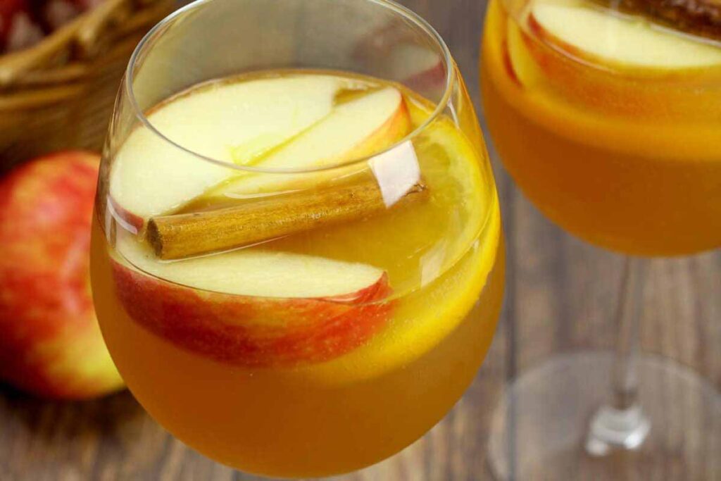 fall harvest sangria- Tasty Thanksgiving punch recipe non-alcoholic and alcoholic to feed a crowd. Press Print Party