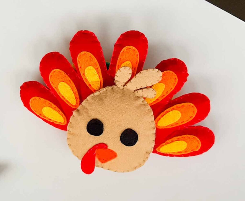cute thanksgiving felt turkey - 45 Turkey crafts ideas for kids - Press Print Party!