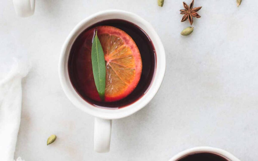 mulled wine with honey - Tasty Thanksgiving punch recipe non-alcoholic and alcoholic to feed a crowd. Press Print Party