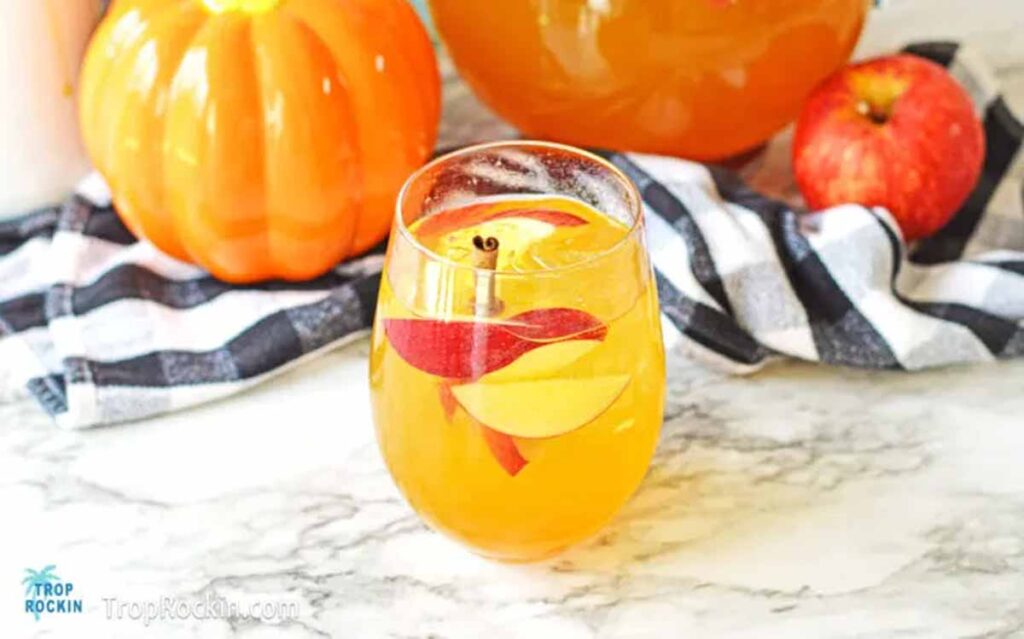 pumpkin sangria- Tasty Thanksgiving punch recipe non-alcoholic and alcoholic to feed a crowd. Press Print Party