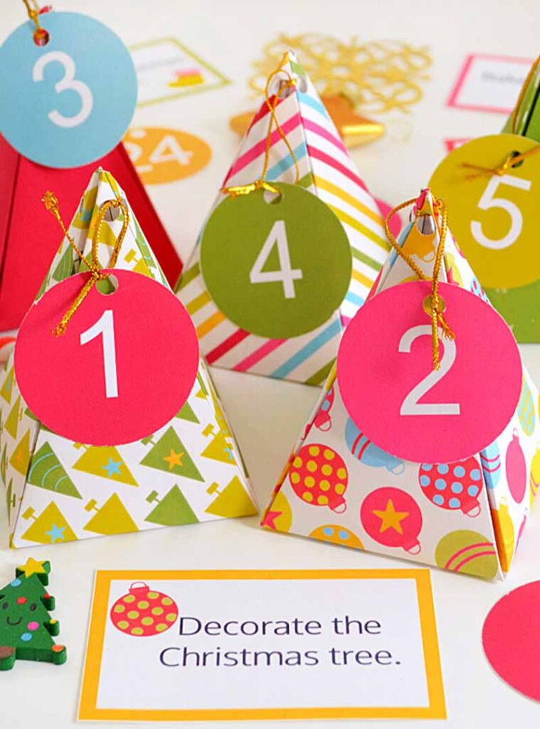 Christmas advent calendar ideas for kids to countdown till Christmas. free printables and crafts - Press Print Party!