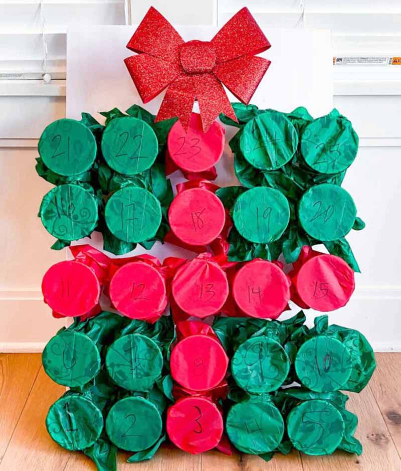 Christmas advent calendar ideas for kids to countdown till Christmas. free printables and crafts - Press Print Party!