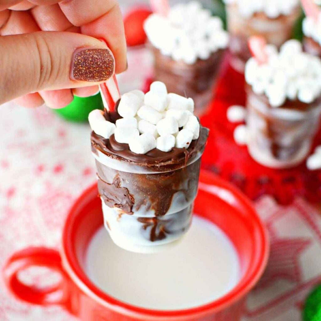 hot cocoa bomb in little cups - 10 unique Christmas hot cocoa bombs - Press Print Party!