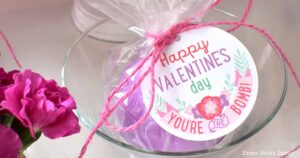 bath bombs valentine printable tag free printable - Press Print Party!