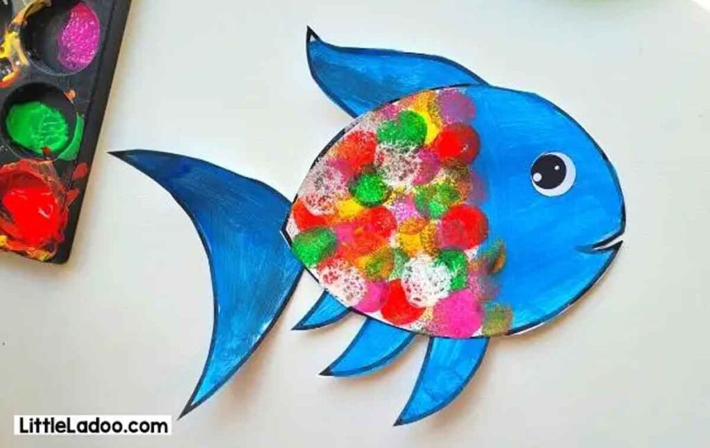 Rainbow Fish Craft by Little Ladoo