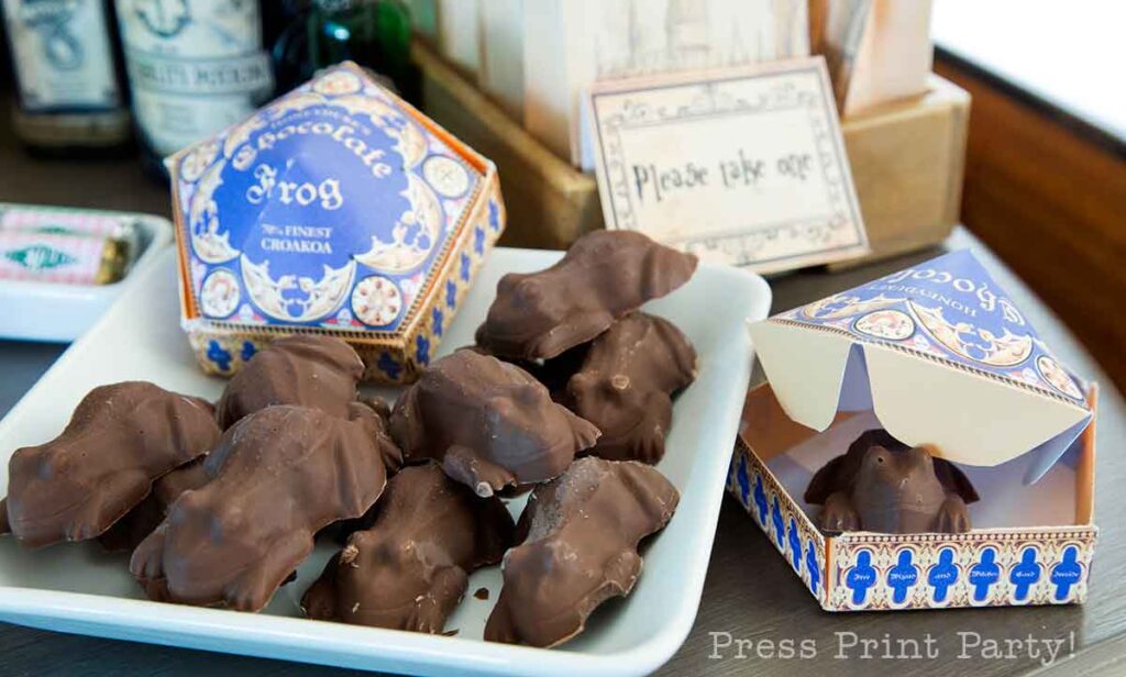 harry potter chocolate frogs diy with free chocolate frogs box template.