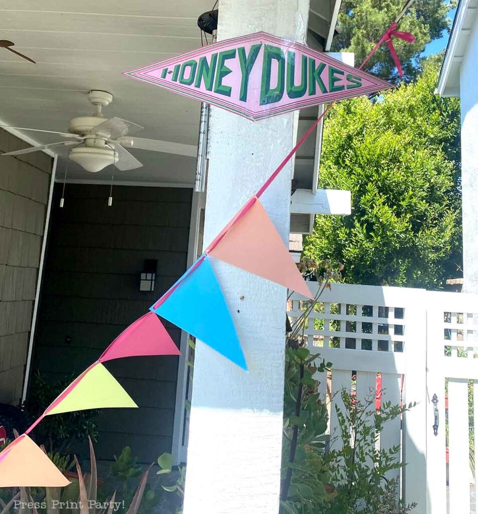 Honeydukes Harry Potter scavenger hunt location and sign