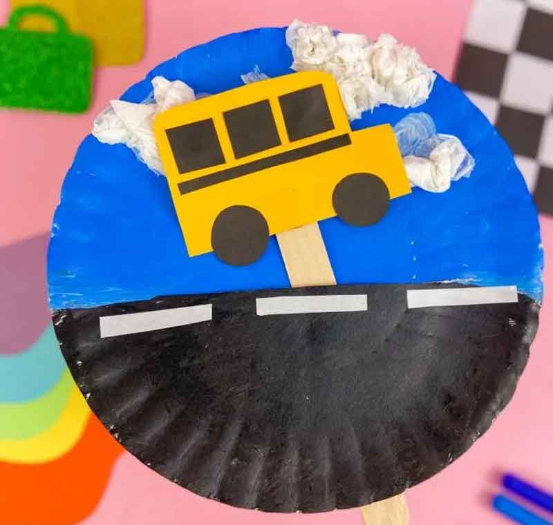 moving bus puppet craft with paper plate