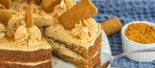Lotus speculoos cookies biscoff cake with buttercream on a plate.